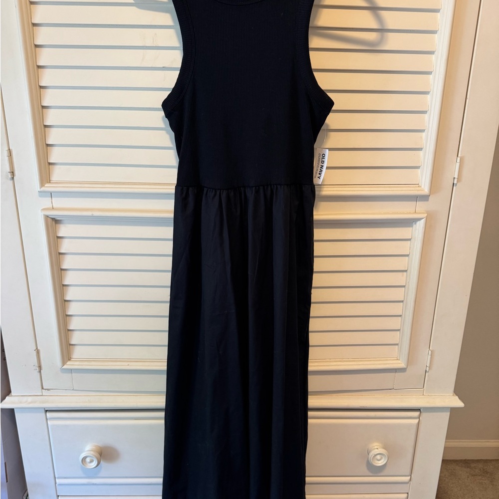 Elegant Black Sleeveless Dress